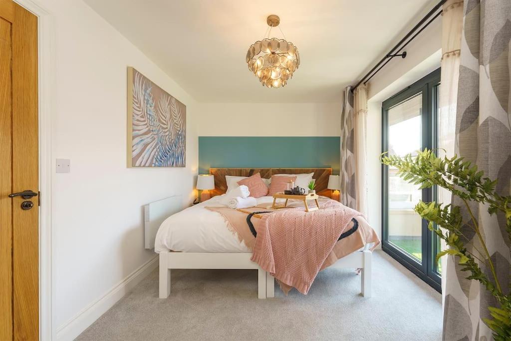 Darlington - 2 Bedroom Luxury Apartment By Mint Stays Бристоль Экстерьер фото